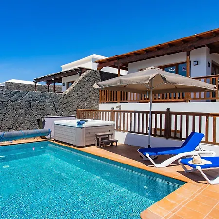Villa Casa Papillon Playa Blanca